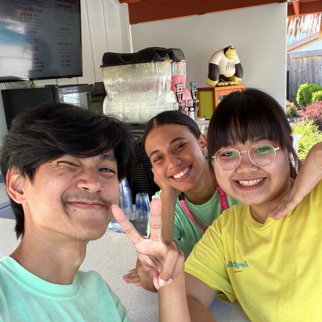 เพื่อนร่วมงาน สังคม สังคมการทำงาน คนไทย จาไมก้า โดมินิกัน เมเน รีวิว review New Step Camp Margaritaville RV Resort & Lodge Work and Travel Pigeon Forge Tennessee wat2024 Food Runner ทำงานต่างประเทศ แลกเปลี่ยนวัฒนธรรม ทำงานปิดเทอม ฝึกภาษา อังกฤษ