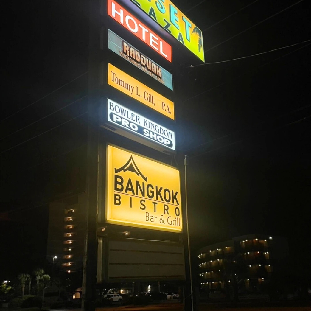 งานสอง ร้านอาหารไทย Crew Member ล้างจาน เตรียมของ เตรียมวัตถุดิบ หั่นผัก พับเกี๊ยว รีวิว review New Step Surf Style Work and Travel Fort Walton Beach Florida wat2024 Sale Associate ทำงานต่างประเทศ แลกเปลี่ยนวัฒนธรรม ทำงานปิดเทอม ฝึกภาษา อังกฤษ