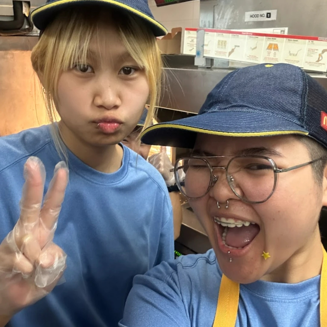 ชั่วโมงงาน สวัสดิการ เพื่อนร่วมงาน รีวิว review New Step McDonald's Work and Travel Destin Florida wat2024 Team Member ทำงานต่างประเทศ แลกเปลี่ยนวัฒนธรรม ทำงานปิดเทอม ฝึกภาษา อังกฤษ