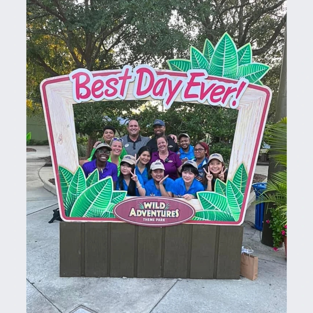 รีวิว review New Step Wild Adventures Theme Park Work and Travel Valdosta Georgia wat2022 เวลาทำงาน หน้าที่ เตรียมของขาย ผลไม้ถ้วย pulled pork อบคุ้กกี้ พุดดิ้ง สลัด เคาน์เตอร์ ครัว แคชเชียร์