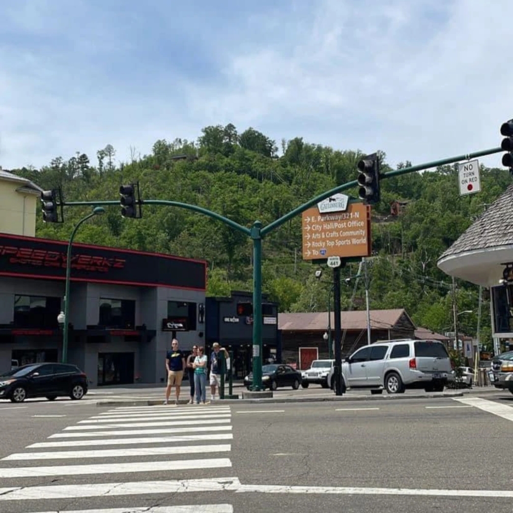 รีวิว review New Step Margaritaville Resort Work and Travel wat 2023 Cook Tennessee งาน Gatlinburg Skylift housing ค่าบ้าน ต้นทุน รายได้