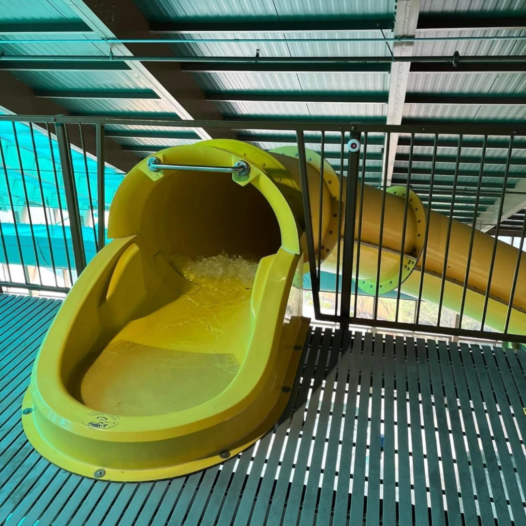 สไลเดอร์ งานไลฟ์การ์ด รีวิว review New Step Westgate Smoky Mountain Resorts Work and Travel wat2022 Lifeguard Tennessee