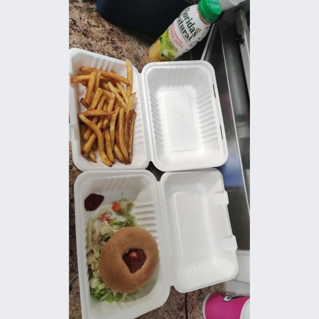 ค่าบ้าน สวัสดิการ รีวิว review New Step Thomas Donut and snack shop Work and Travel Panama City Beach Florida wat2024 Donut Maker