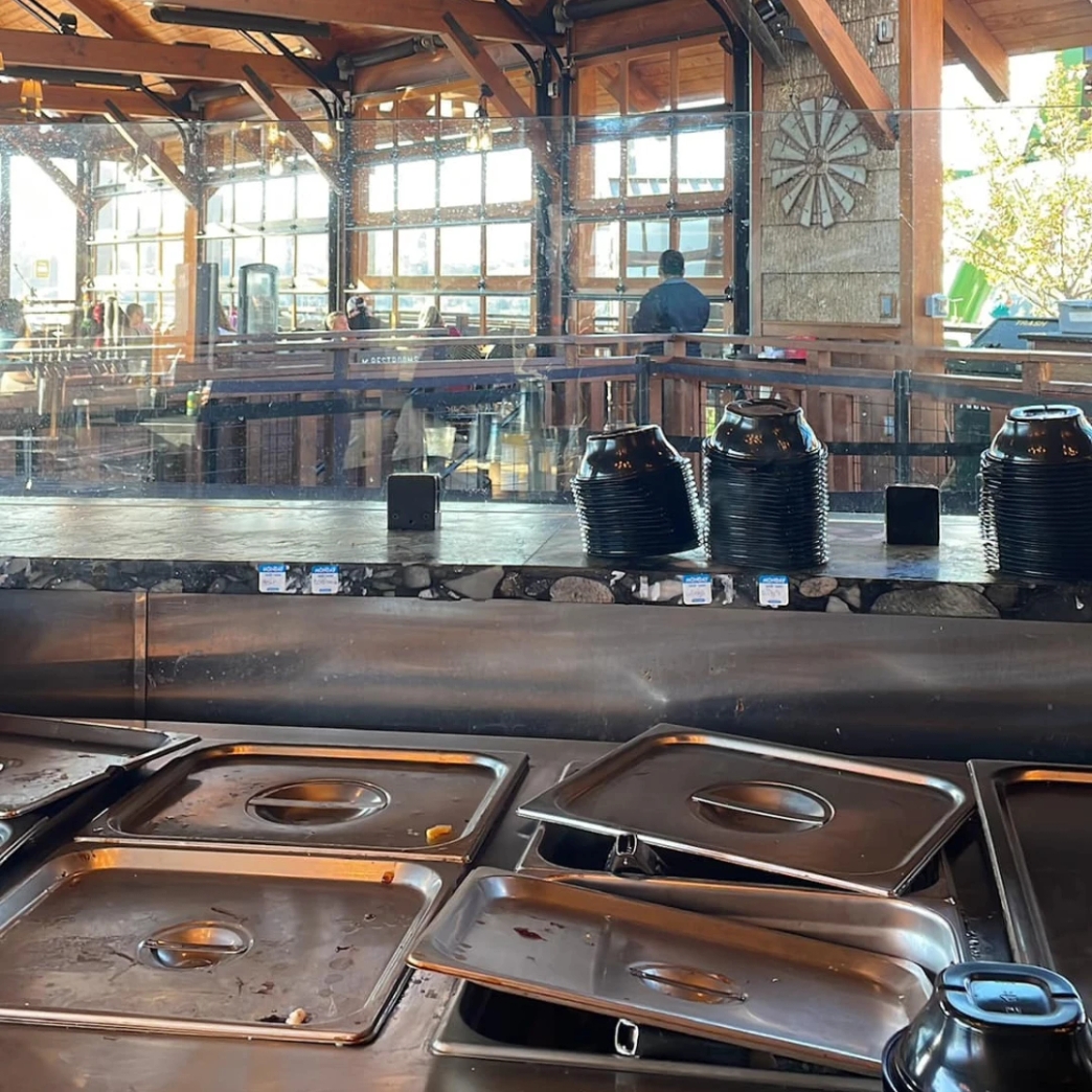 รีวิว review New Step Anakeesta Work and Travel wat 2023 Serving Line Tennessee หน้าที่ ยืนทั้งวัน เบรก manager ใจดี ยืนในร้าน รับออเดอร์