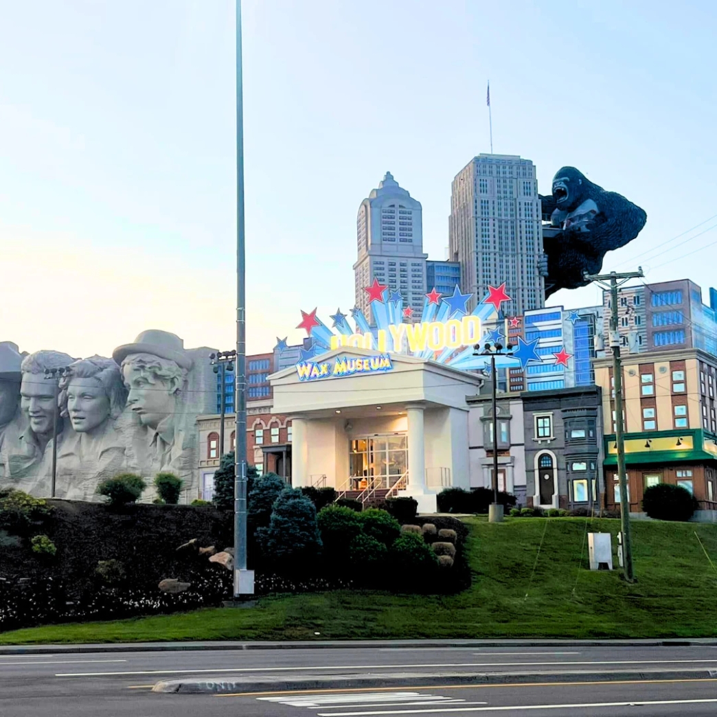 รีวิว review New Step Dollywood Work and Travel wat2023 food team Tennessee เมือง pigeon forge tennessee sevierville สไลว์ไลฟ์ slow life outlets เฟรนลี่ อากาศดี