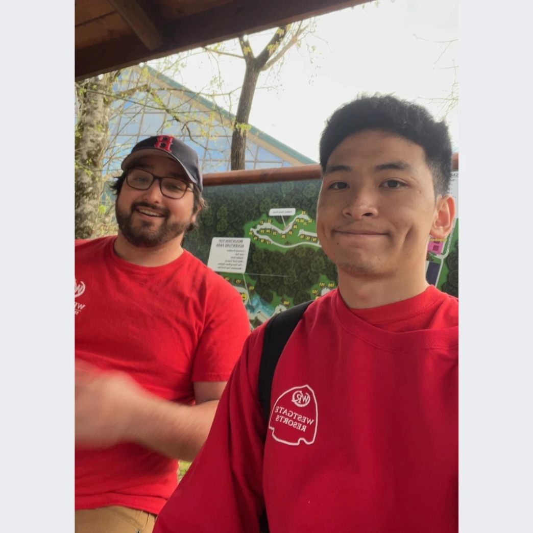 ต่างชาติ เพื่อนร่วมงาน รีวิว review New Step Westgate Smoky Mountain Resorts Work and Travel wat2022 Lifeguard Tennessee